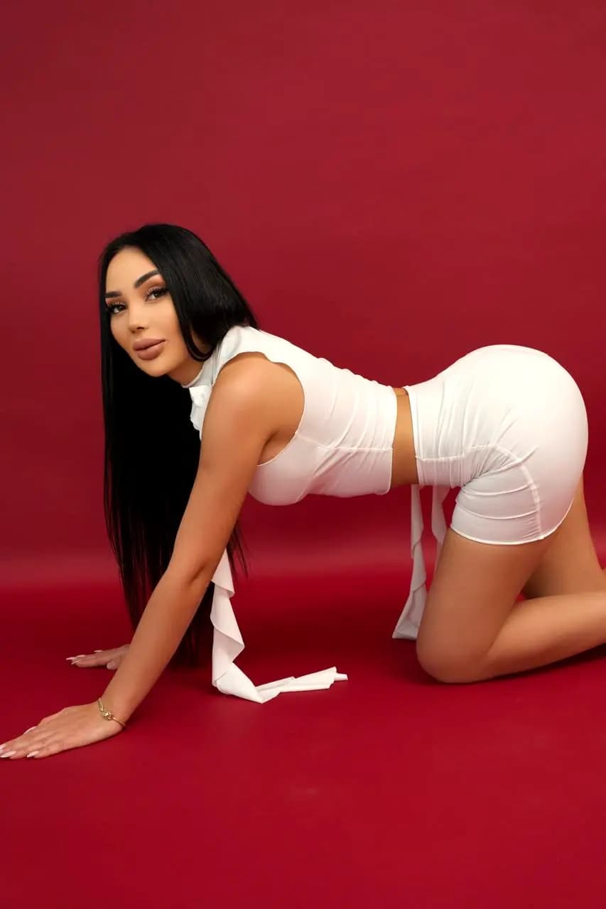 Farida — escort in dubai