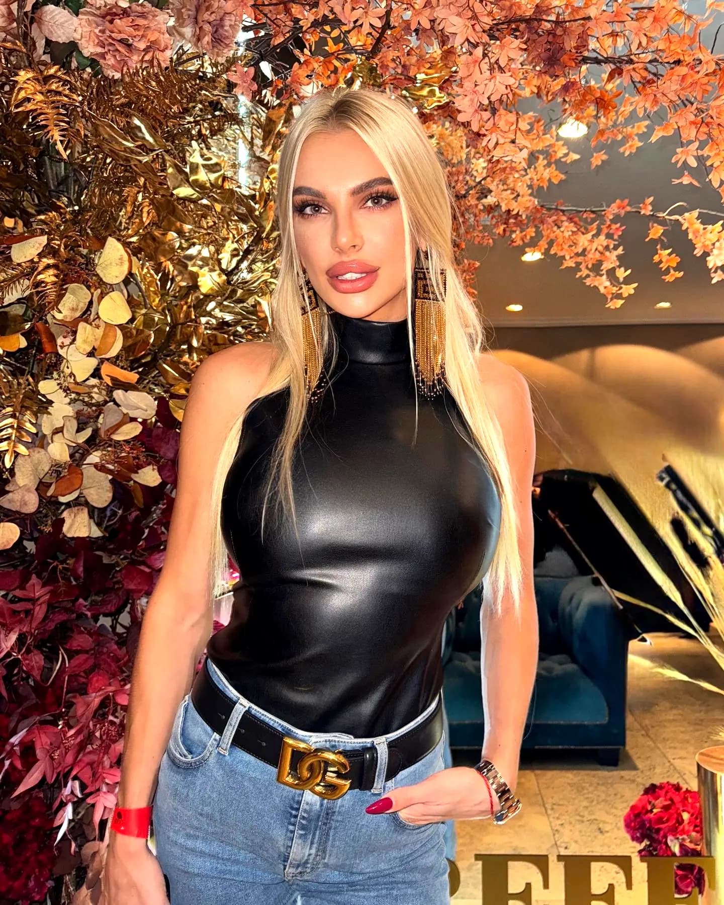 Aneta — escort in dubai