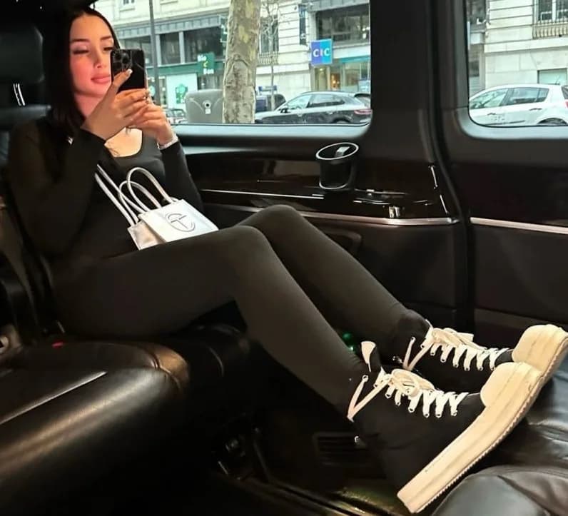 Zulfiya — escort in dubai