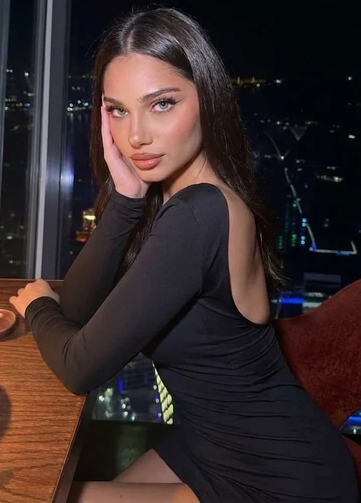 Zhanna — escort in dubai